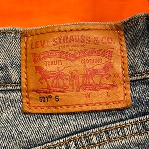 Levi’s 501s jeans size 28